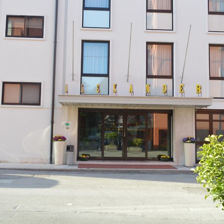 Hotel Alexander Mestre Eksteriør billede
