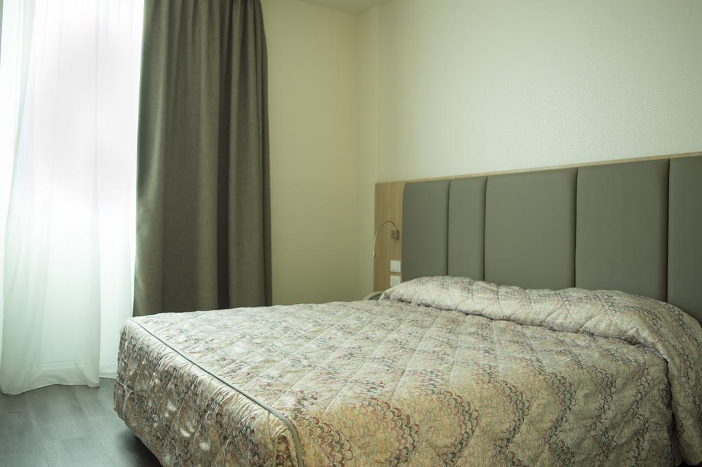 Hotel Alexander Mestre Eksteriør billede
