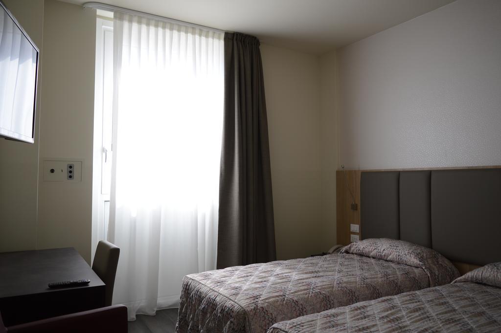 Hotel Alexander Mestre Eksteriør billede