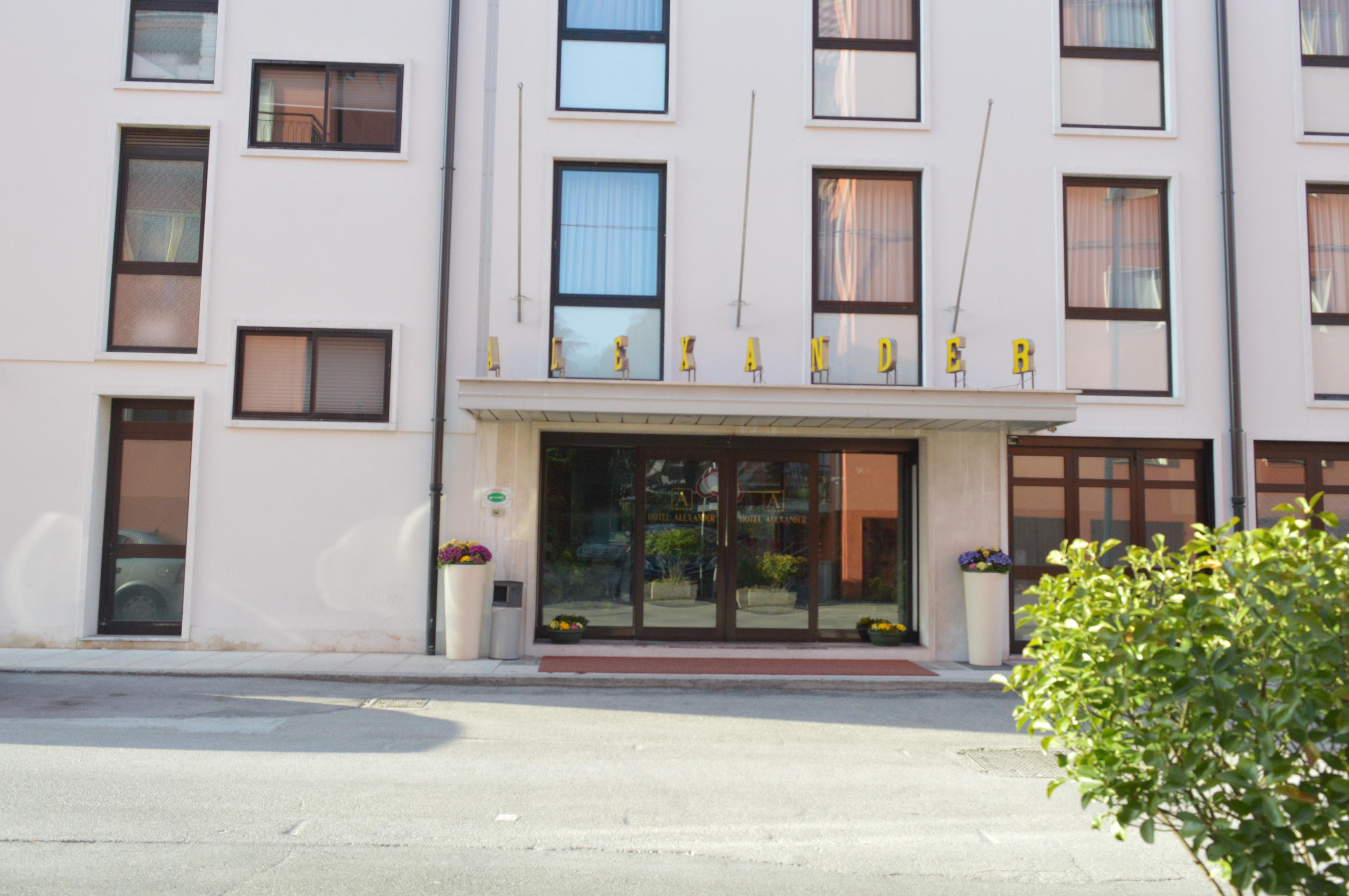 Hotel Alexander Mestre Eksteriør billede