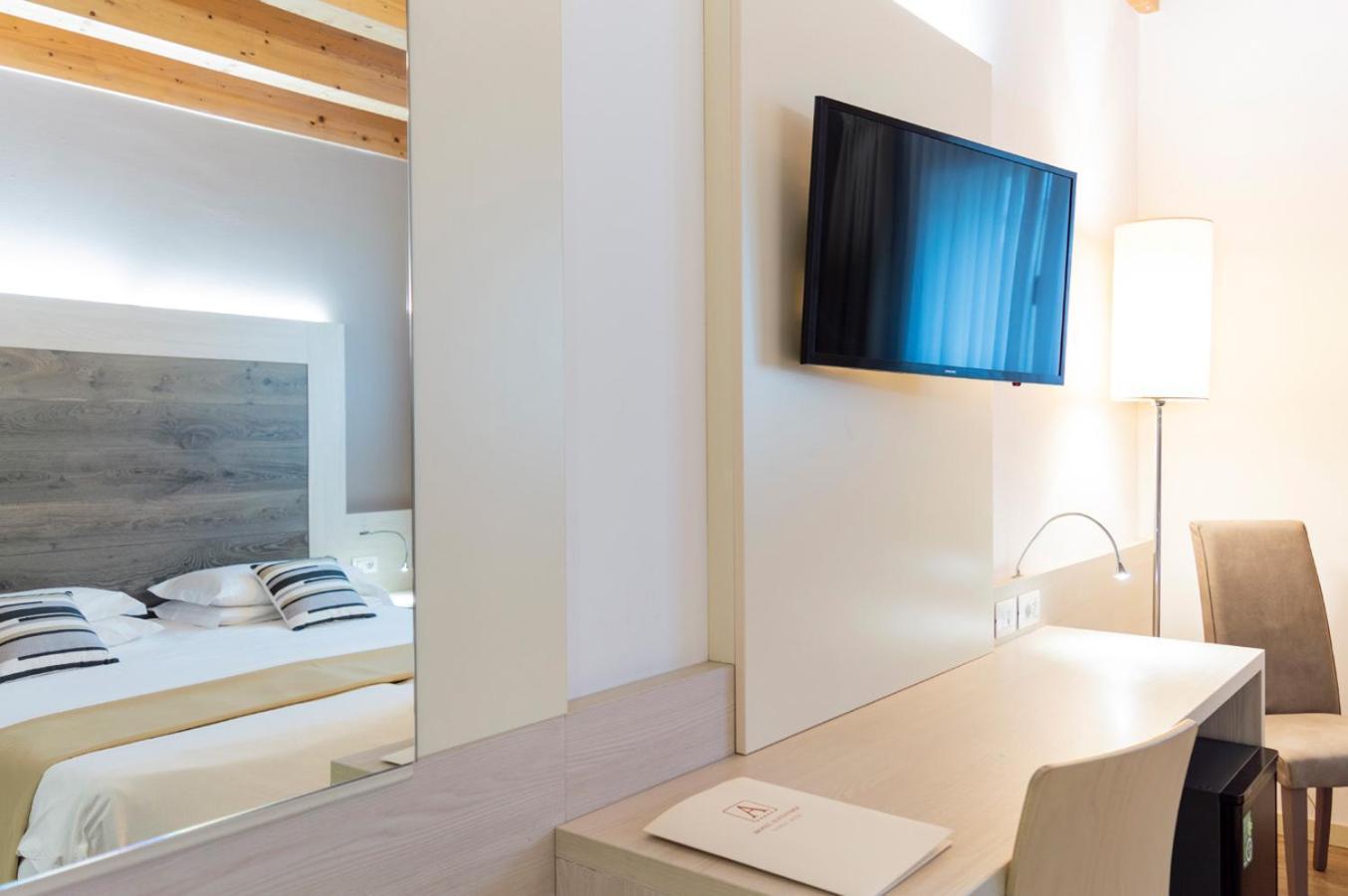 Hotel Alexander Mestre Eksteriør billede
