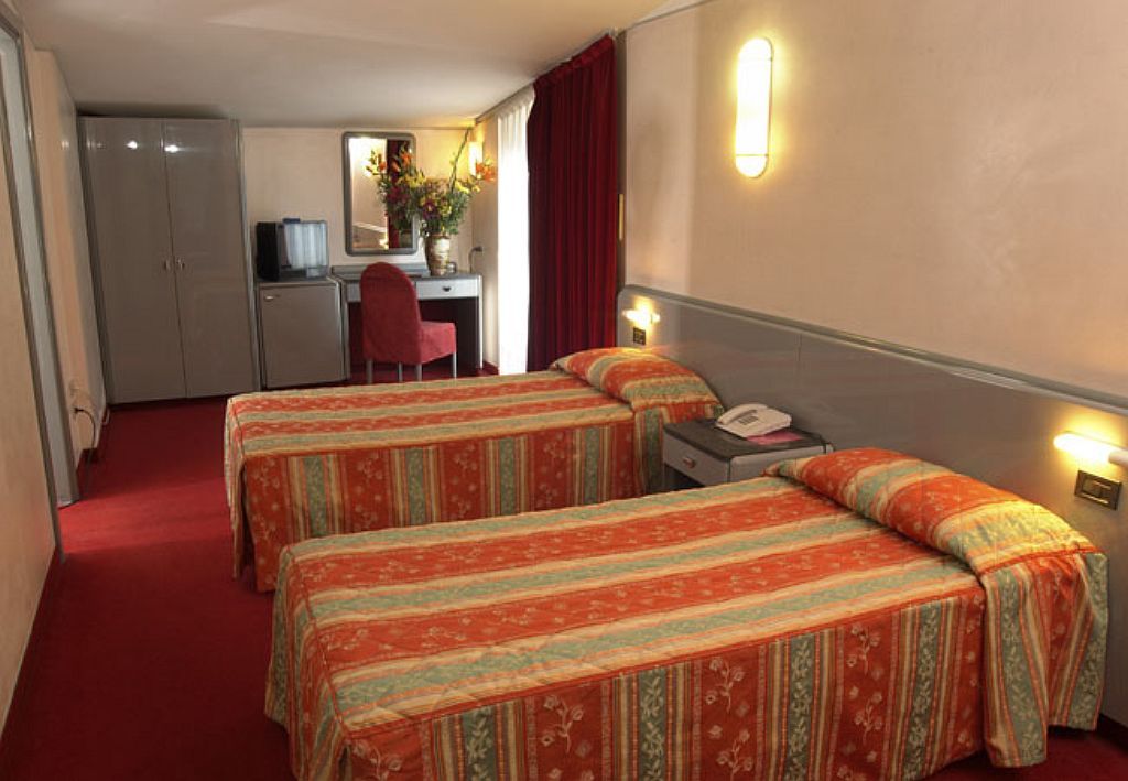Hotel Alexander Mestre Eksteriør billede